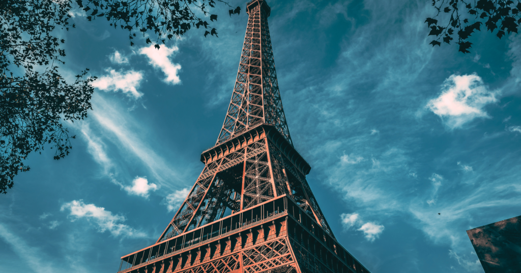 Eiffel Tower close staff protest baps visit